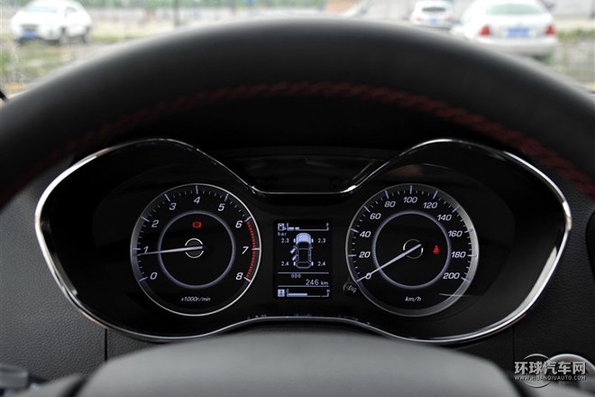 2015款 1.8L 手動豪華型