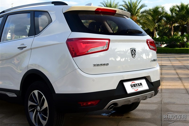 2015款 1.8L 手動豪華型