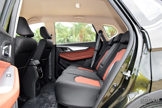 2015款 1.8L 手動精英型