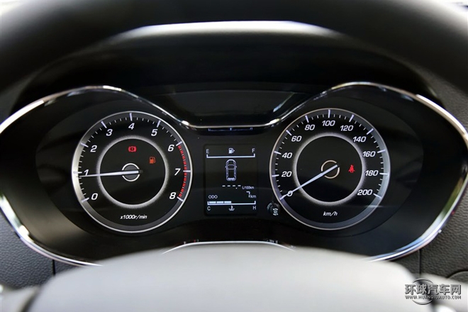 2015款 1.8L 手動舒適型