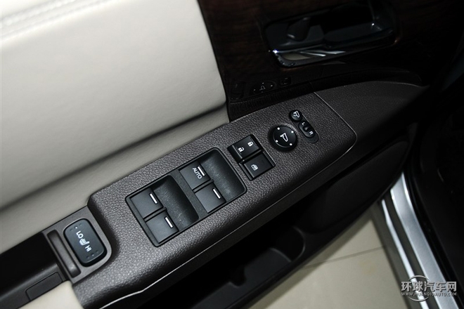 2015款 改款 2.4L 豪華版