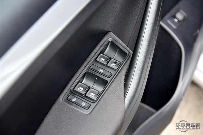 2015款 質(zhì)惠版 1.6L 手動(dòng)舒適型