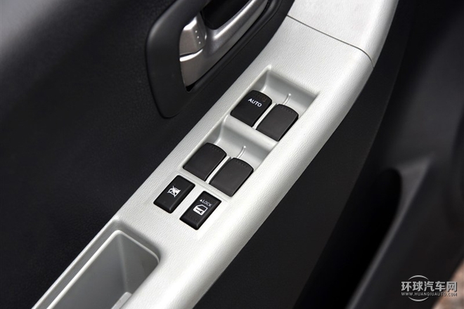 2015款 1.0L 手動限定型