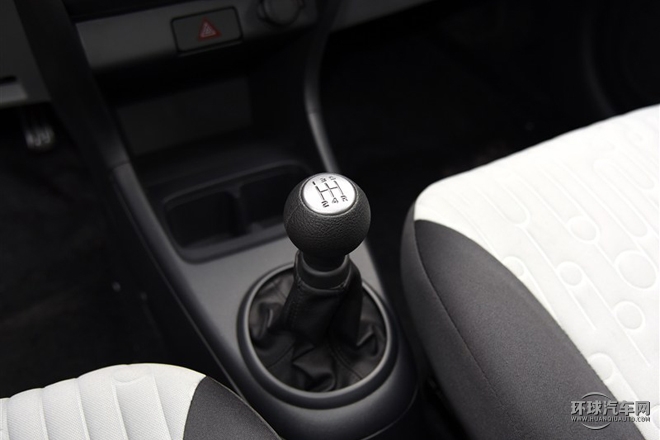 2015款 1.0L 手動限定型