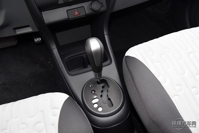 2015款 1.0L 自動限定型