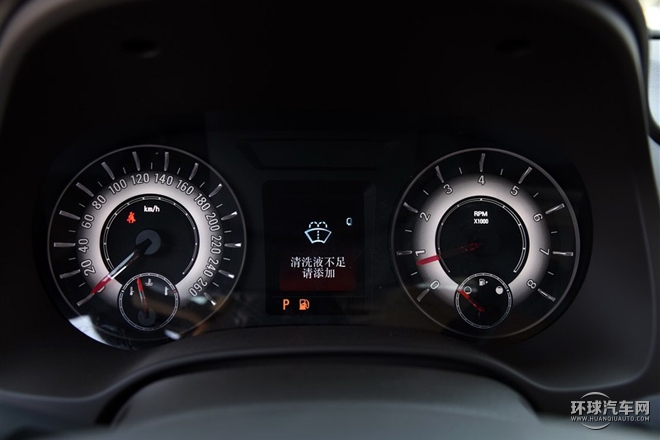 2015款 2.0T 豪華行政版