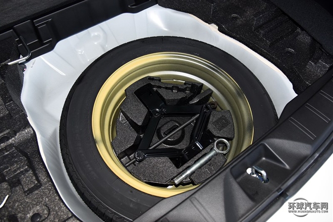 2015款 2.0i 特裝紀(jì)念版