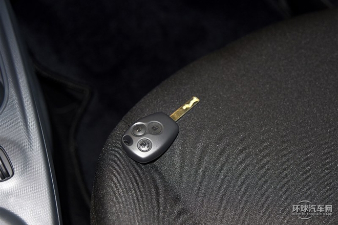 2015款 1.0L 靈動版