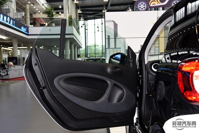 2015款 1.0L 靈動(dòng)版