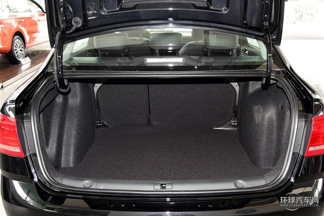 2015款 230TSI 手動豪華版