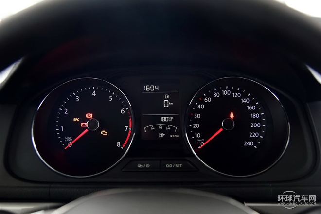 2015款 230TSI 手動舒適版