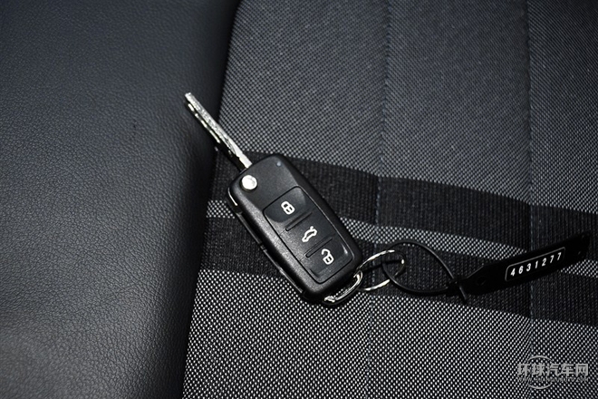 2015款 質(zhì)惠版 1.4TSI 自動(dòng)運(yùn)動(dòng)型