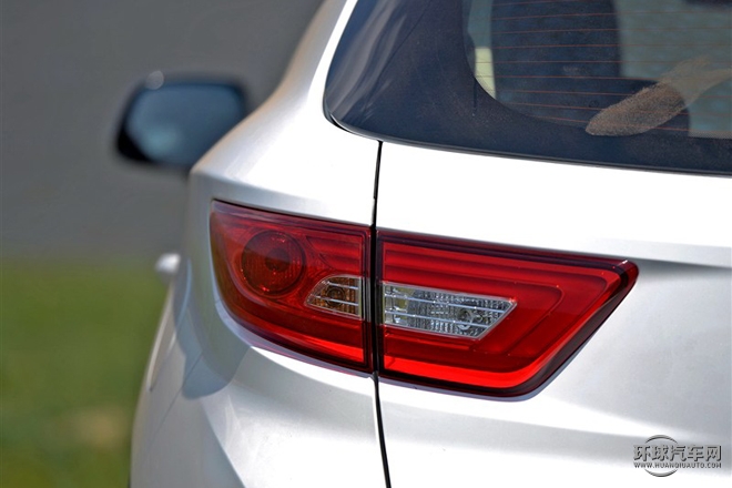 2015款 1.5T 手動尊貴型