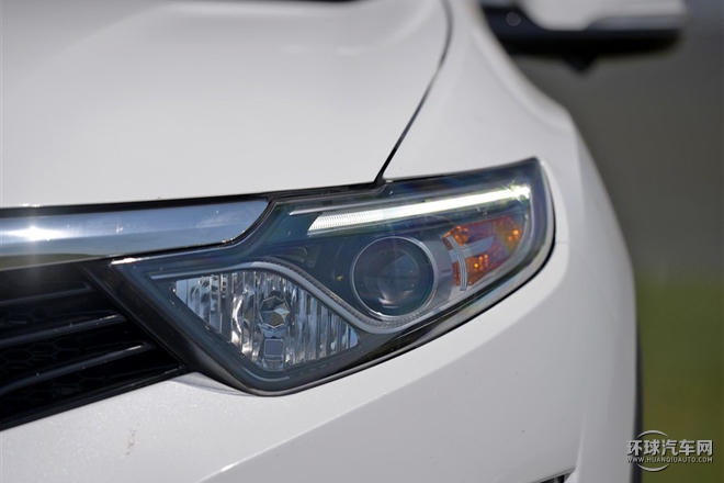 2015款 1.5T 手動尊貴型