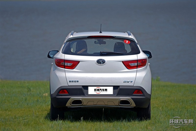 2015款 1.5T 手動尊貴型