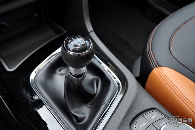 2015款 1.5T 自動豪華型