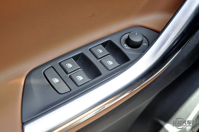 2015款 1.5T 自動精英型