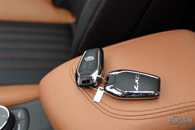 2015款 1.5T 自動(dòng)尊貴型