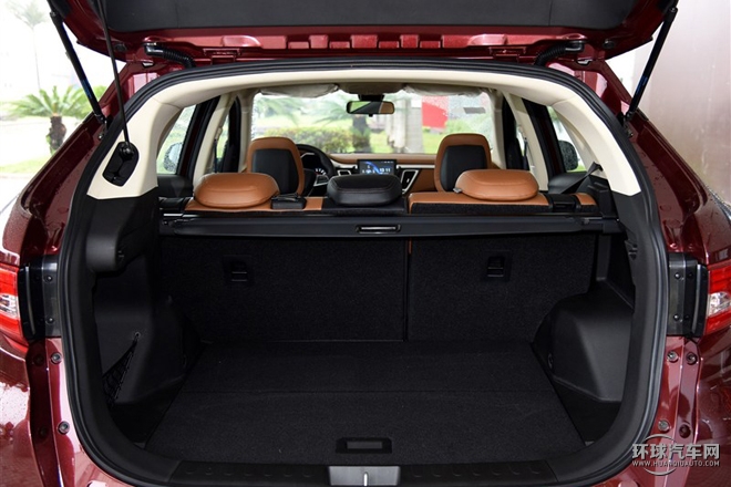 2015款 1.5T 自動尊貴型