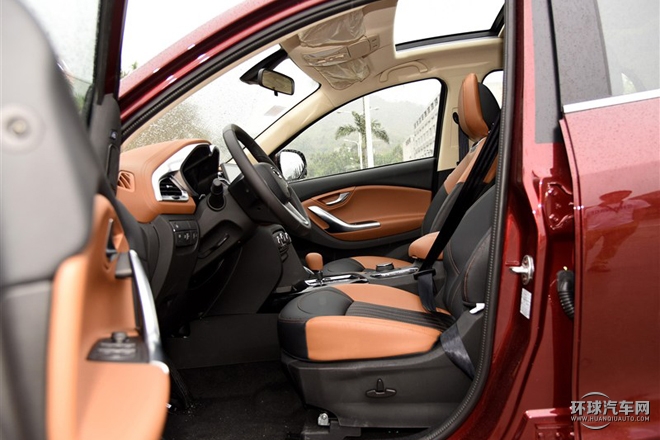 2015款 1.5T 自動尊貴型