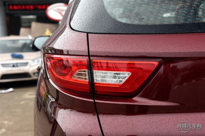 2015款 1.5T 自動尊貴型