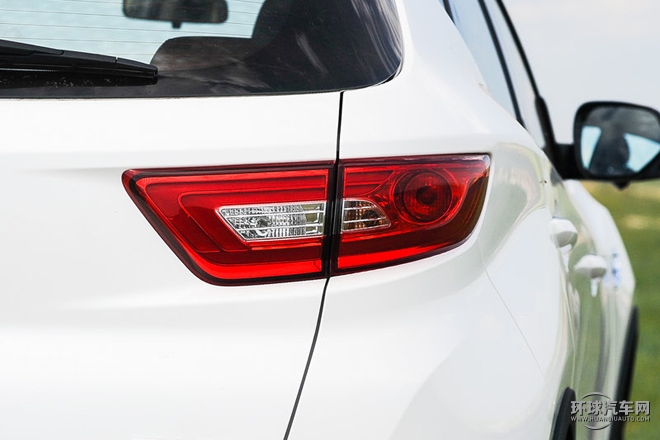 2015款 2.0T 手動運動旗艦型