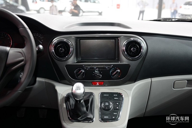 2015款 2.0L 豪華型