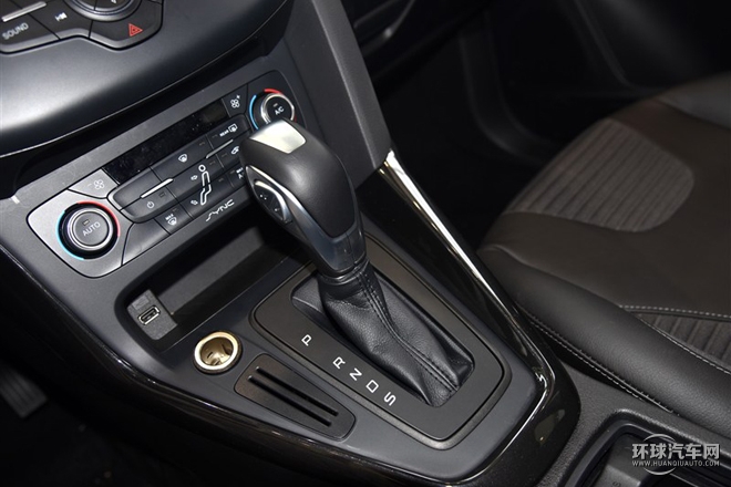 2015款 三廂 1.6L 自動風尚型