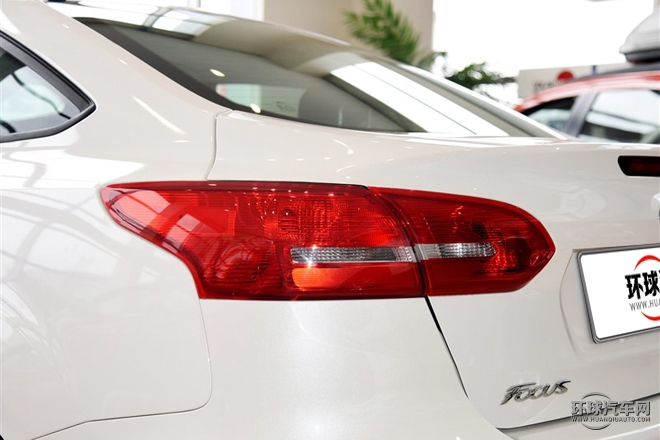 2015款 三廂 1.6L 自動風尚型