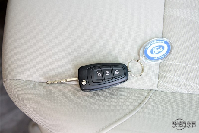 2015款 三廂 1.6L 自動舒適型