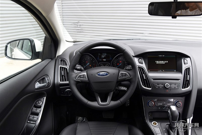 2015款 三廂 1.6L 自動舒適型