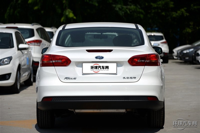 2015款 三廂 1.6L 自動(dòng)舒適型