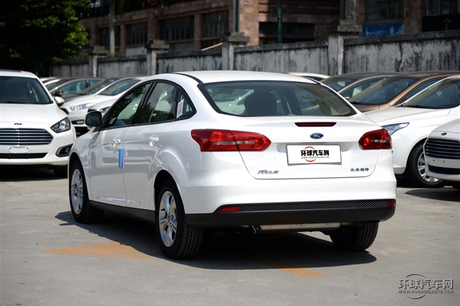 2015款 三廂 1.6L 自動舒適型