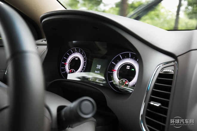 2015款 1.8T 豪華版