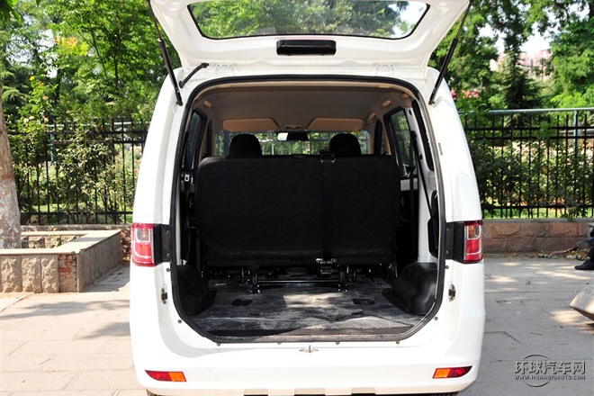 2015款 1.2L 紀(jì)念版 標(biāo)準(zhǔn)型