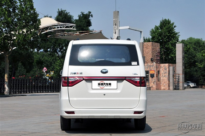 2015款 1.2L 紀(jì)念版 標(biāo)準(zhǔn)型