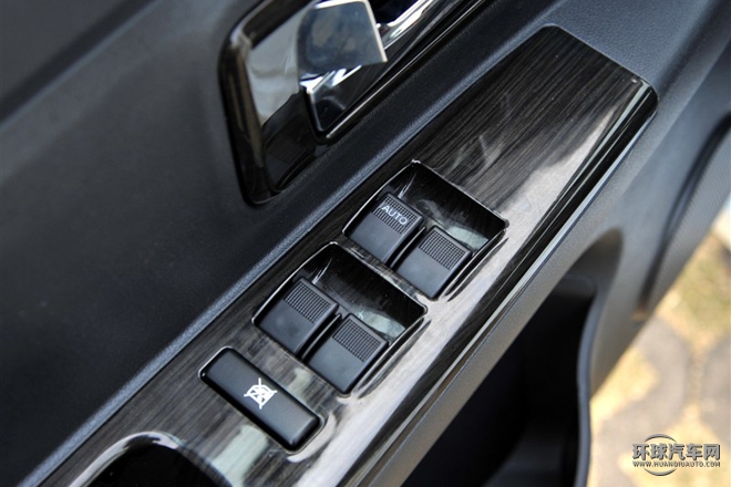 2015款 1.2L 紀念版 舒適型