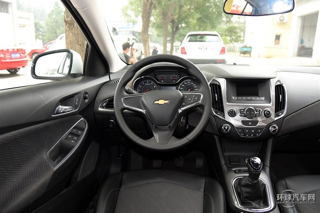 2016款 1.4T 手動(dòng)兩驅(qū)舒適天窗版