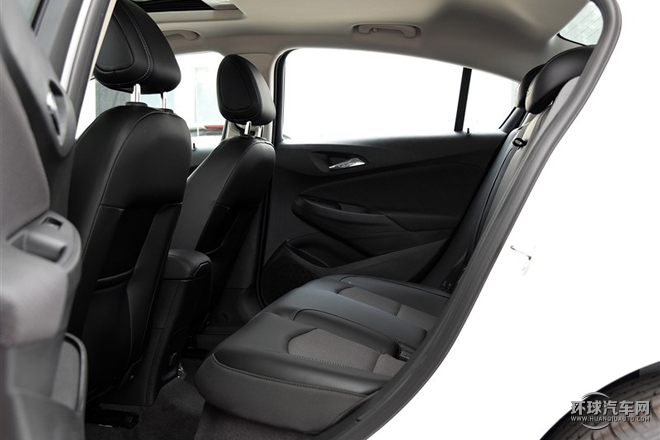 2016款 1.5L 自動(dòng)時(shí)尚天窗版