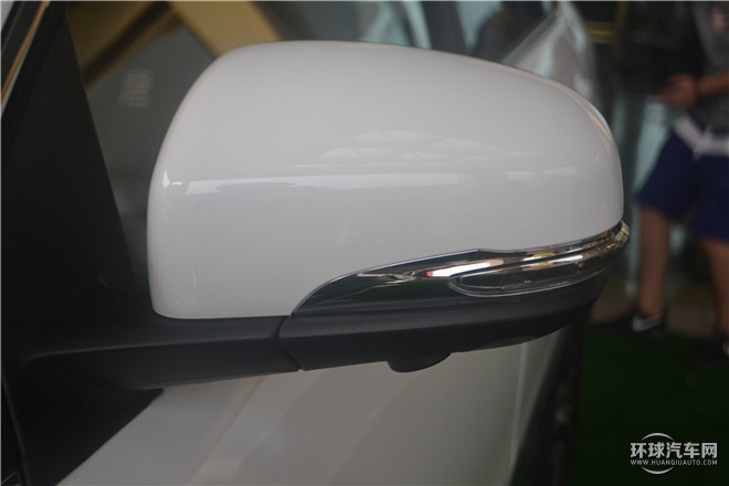 2015款 2.0T 四驅(qū)尊貴型