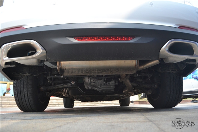 2015款 2.0T 四驅(qū)尊貴型