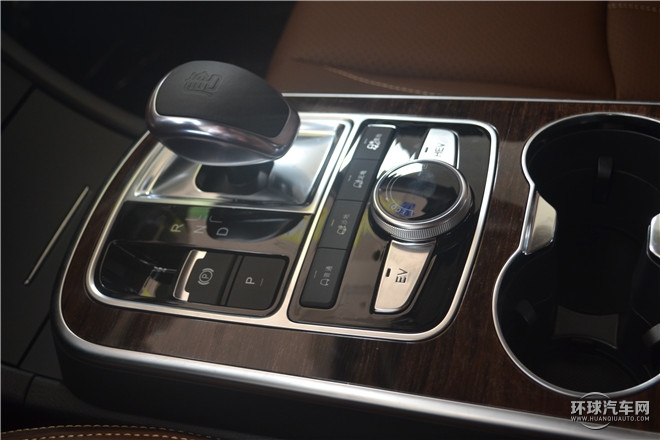 2015款 2.0T 四驅精英型