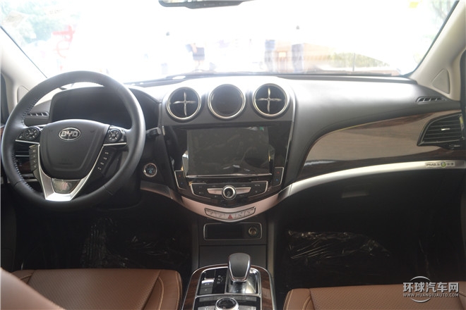 2015款 2.0T 四驅(qū)豪華型