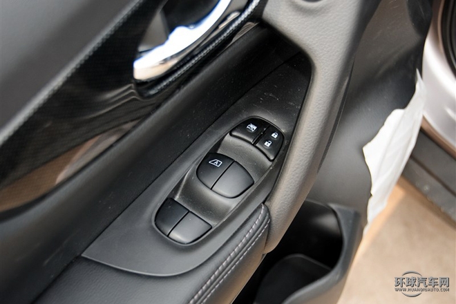 2015款 2.5L CVT領先MAX版 4WD