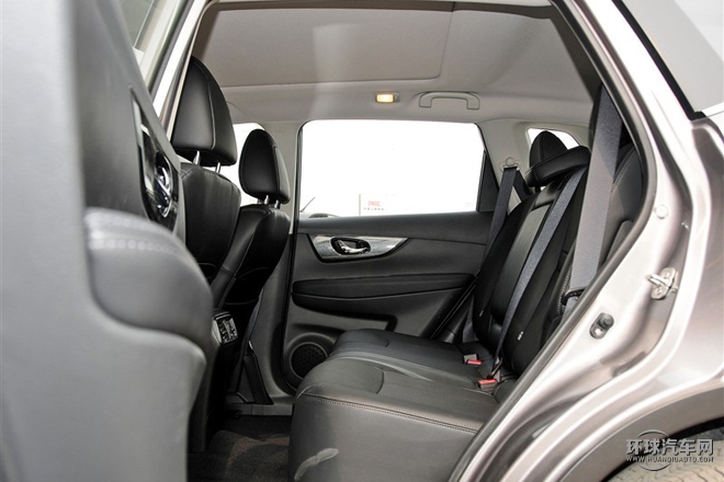 2015款 2.5L CVT領先MAX版 4WD