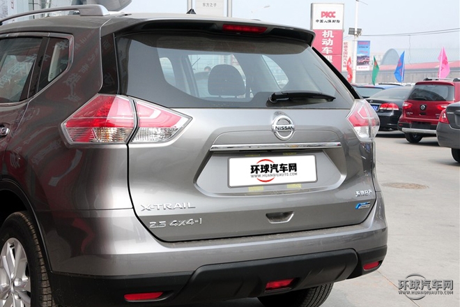 2015款 2.5L CVT領先MAX版 4WD