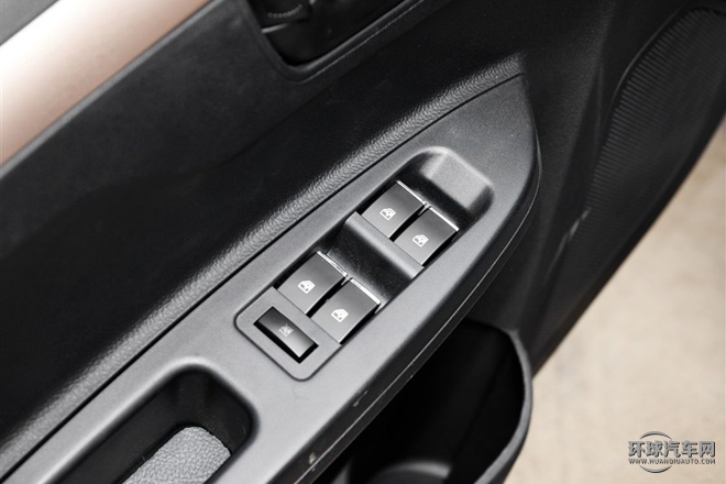 2015款 1.5L 自動精英型