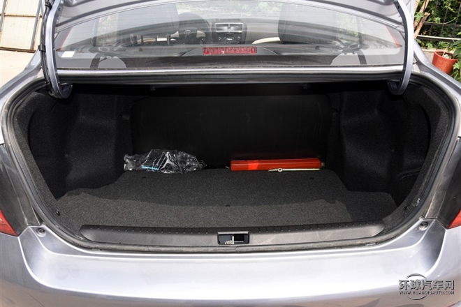 2015款 1.5L 自動精英型