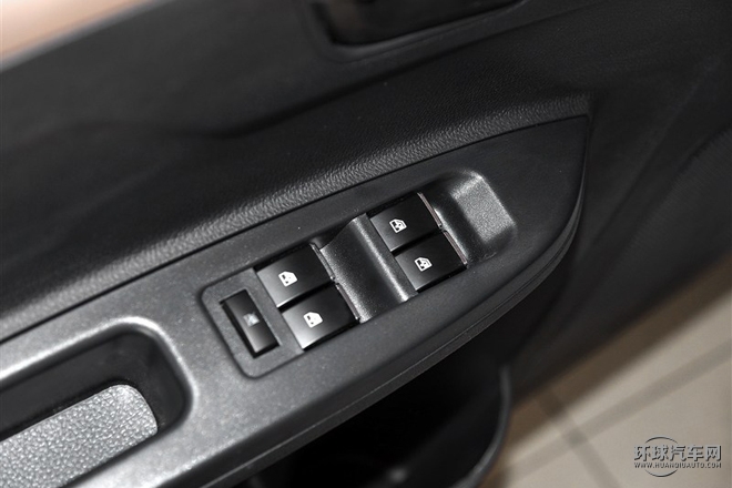 2015款 1.5L 自動標準型