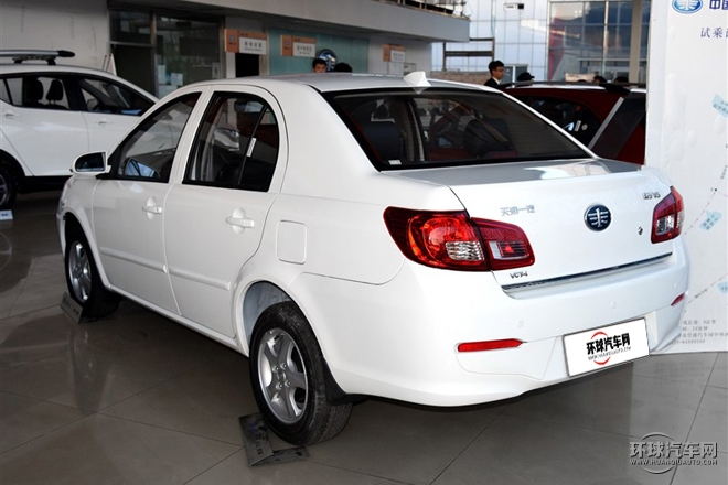 2015款 1.5L 自動標準型